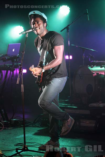 KELE OKEREKE - 2010-11-07 - PARIS - La Cigale - 